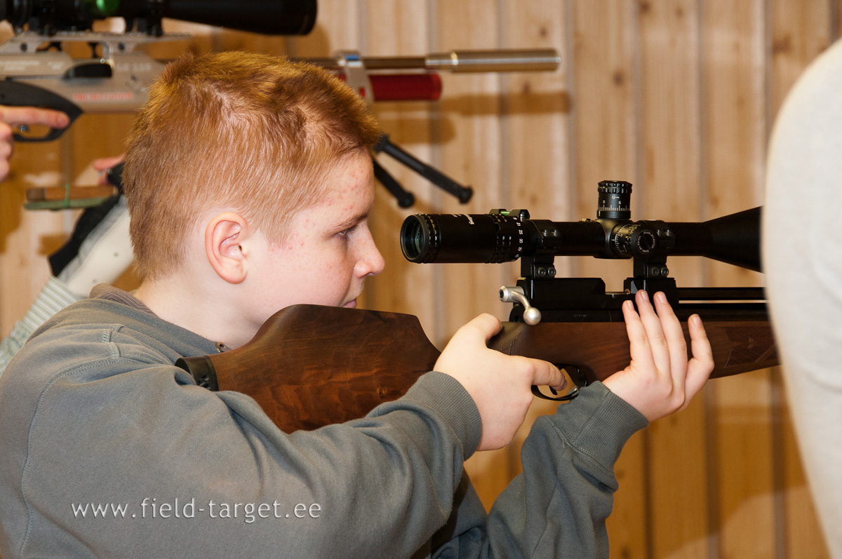 0061   asjad on votnud uue poorde ning konkurents kisub karmiks